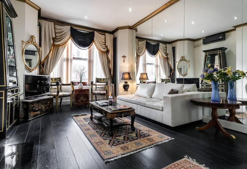 Appartamento Stunning Three Bed In West Hampstead Londra Esterno foto