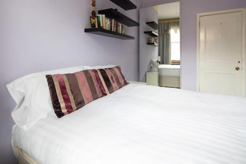 Appartamento Stunning Three Bed In West Hampstead Londra Esterno foto
